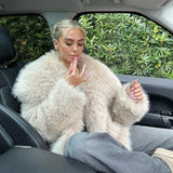 Short and fashionable fox fur coat, fluffy and plush women's clothing